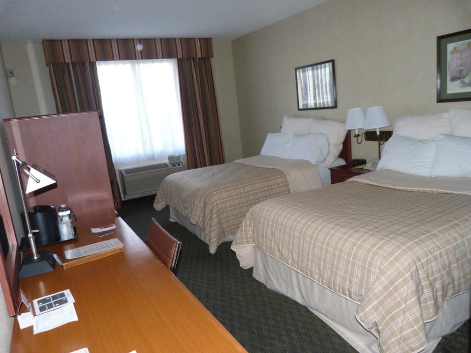 Schönes Zimmer  Hotel Four Points by Sheraton Boston Logan International Airport