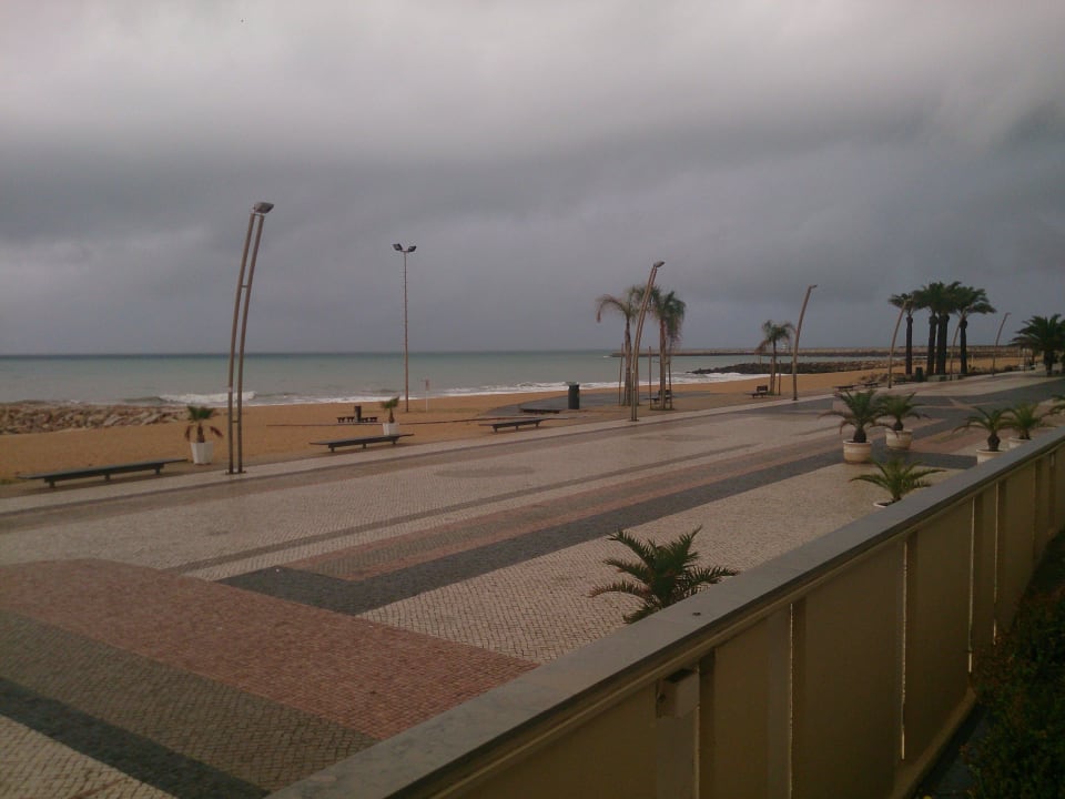 Außblick von der Außensitzanlage Dom Jose Beach Hotel