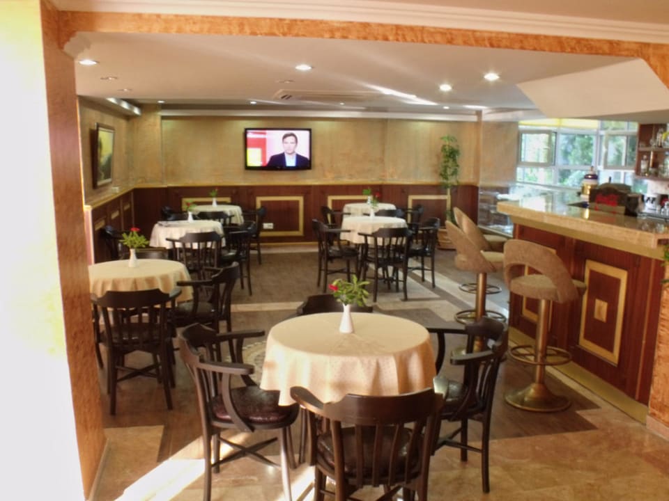 Neue Lobbybar gegenüber der Rezeption Royal Atlantis Beach Hotel
