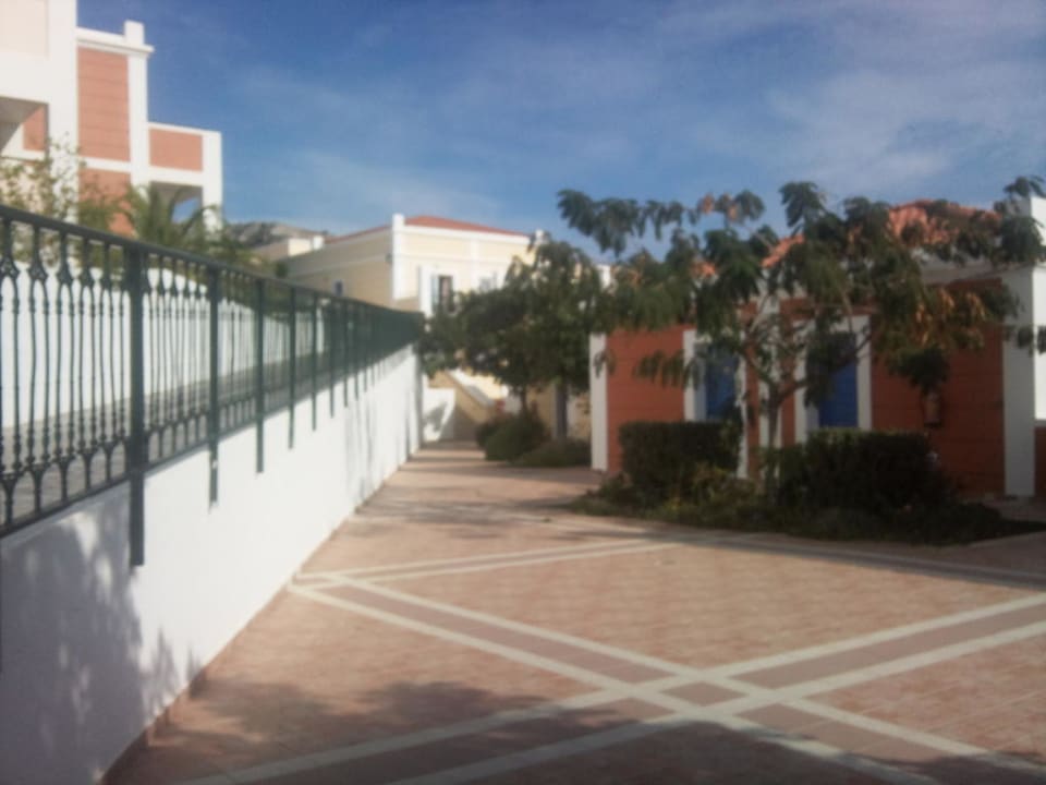 Weg zum Haupthaus Porto Bello Royal