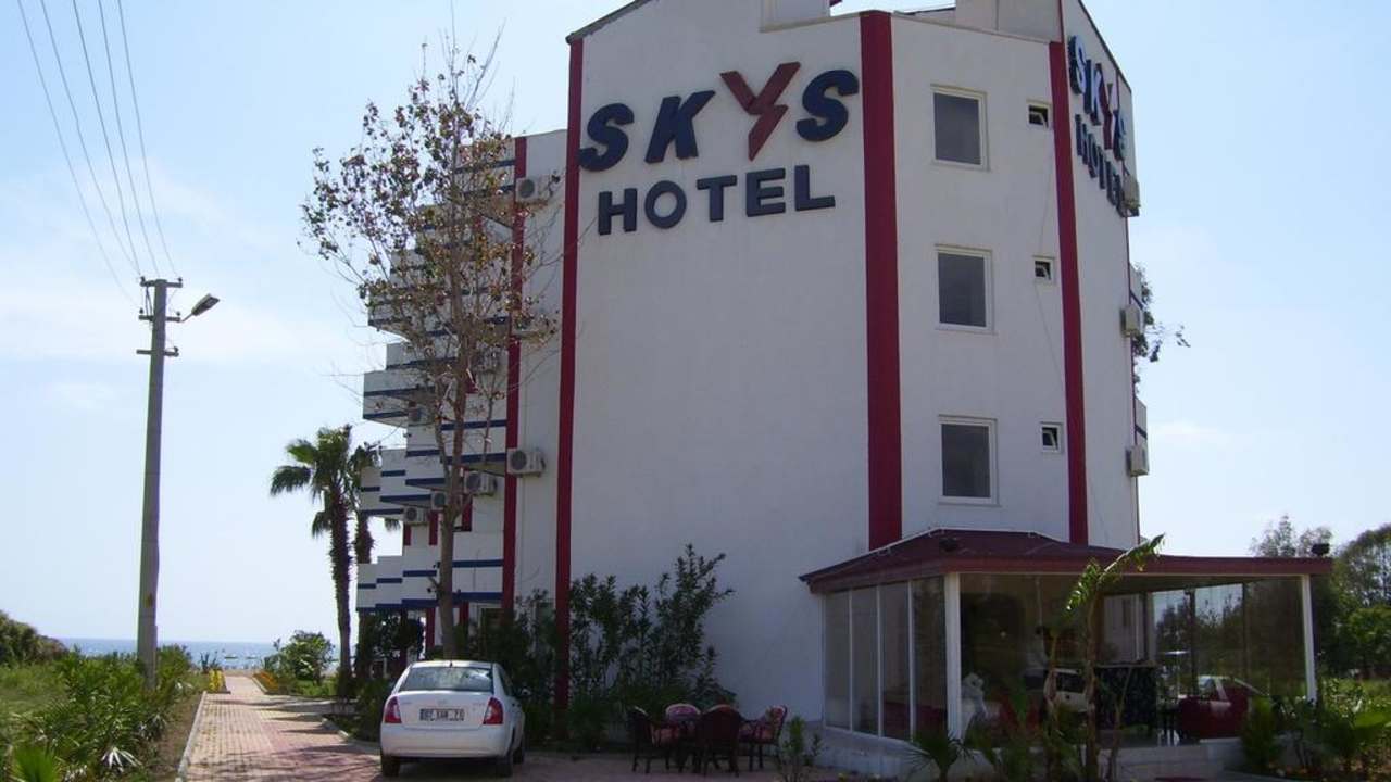 Skys Hotel Eingang Skys Hotel