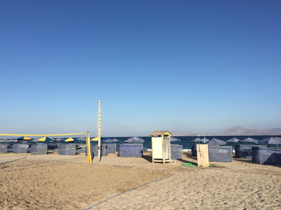 Strand Sandy Beach Hotel & Family Suites