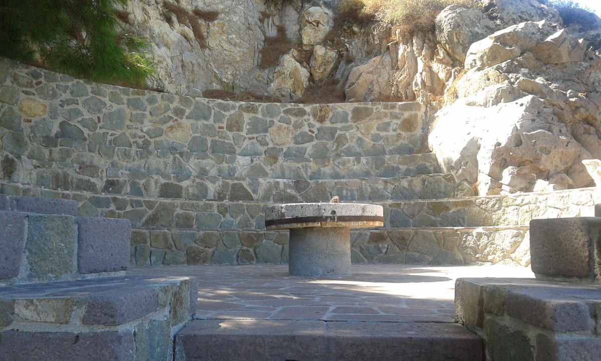 Versammlungsstelle Hotel Alma Beach