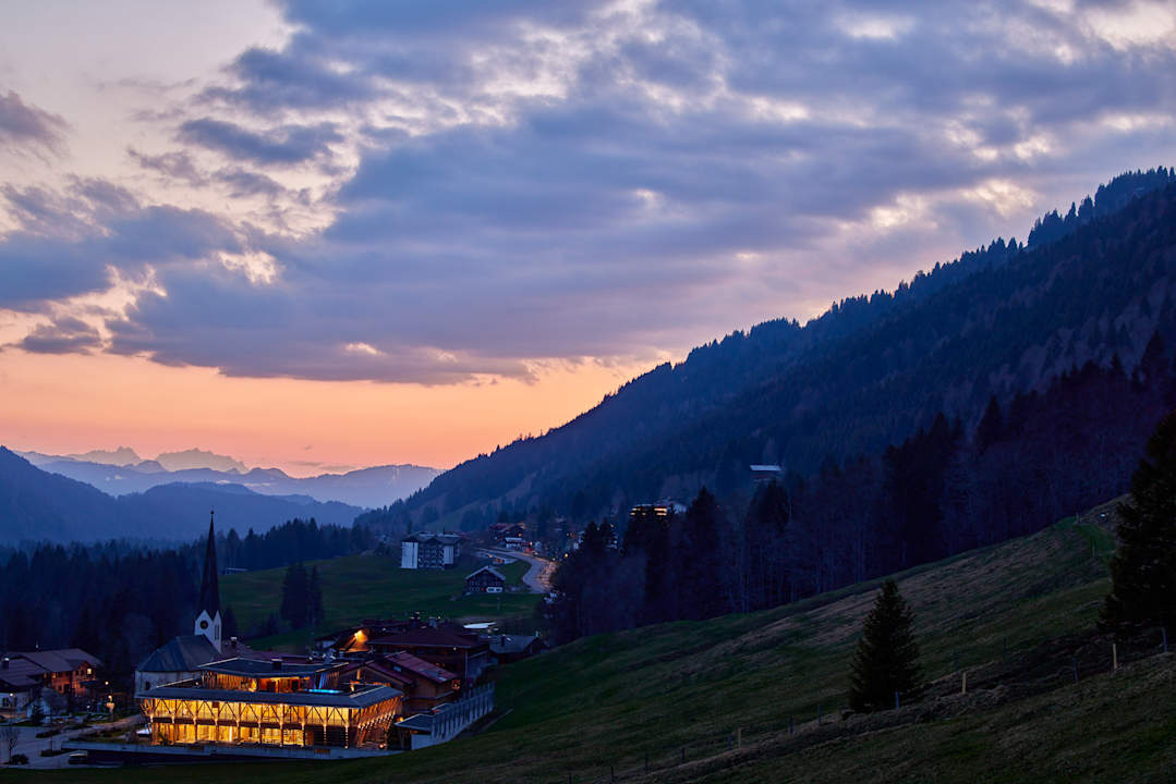 Außenansicht HUBERTUS Mountain Refugio Allgäu