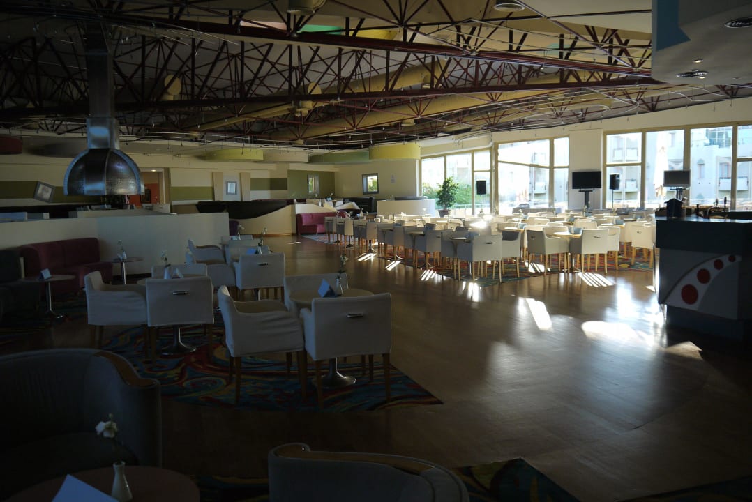 24 Std Bar Blue Waters Club