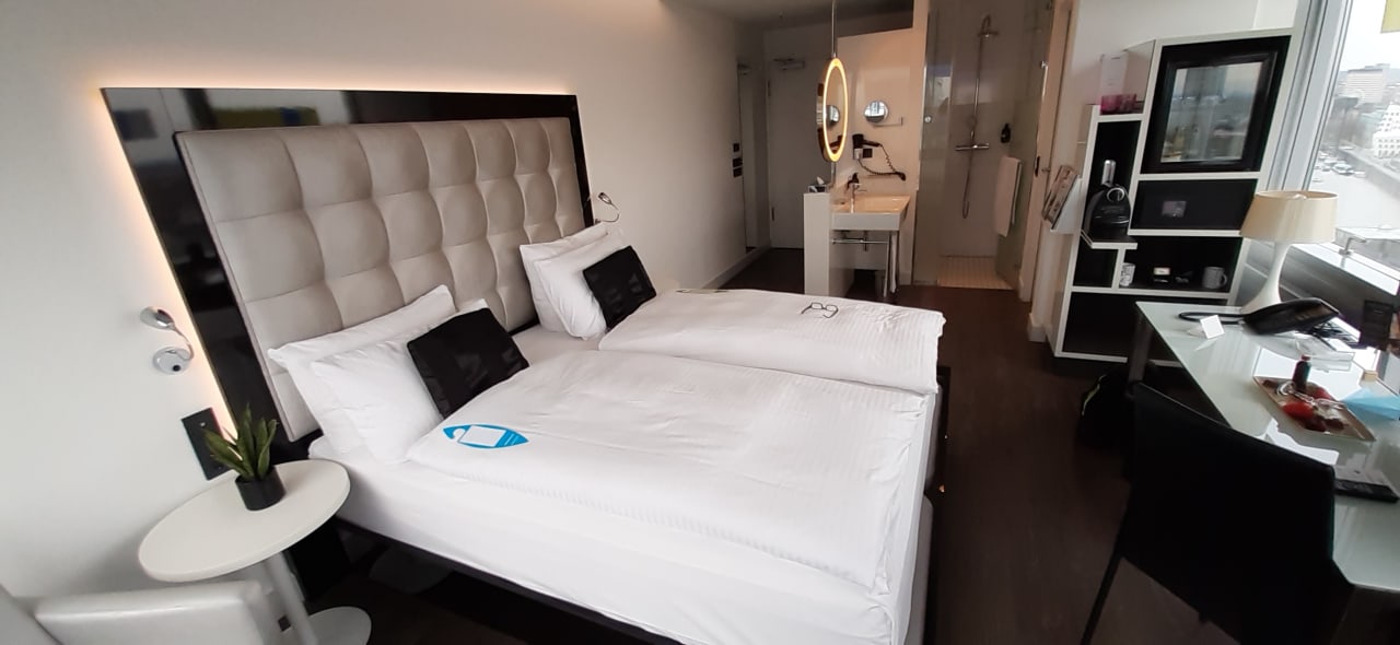 Zimmer INNSiDE by Meliá Düsseldorf Hafen