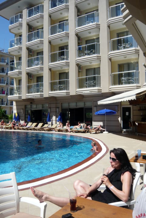 Bazén u hotelu Sultan Sipahi Resort