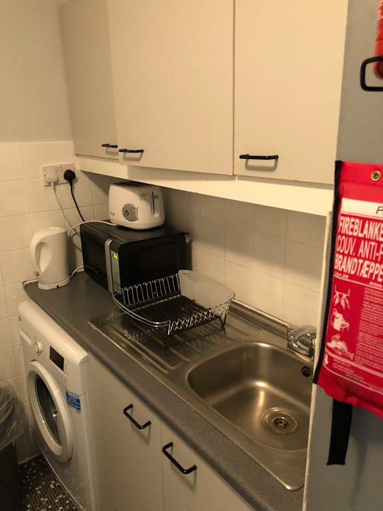 Zimmer Clifden Aparthotel