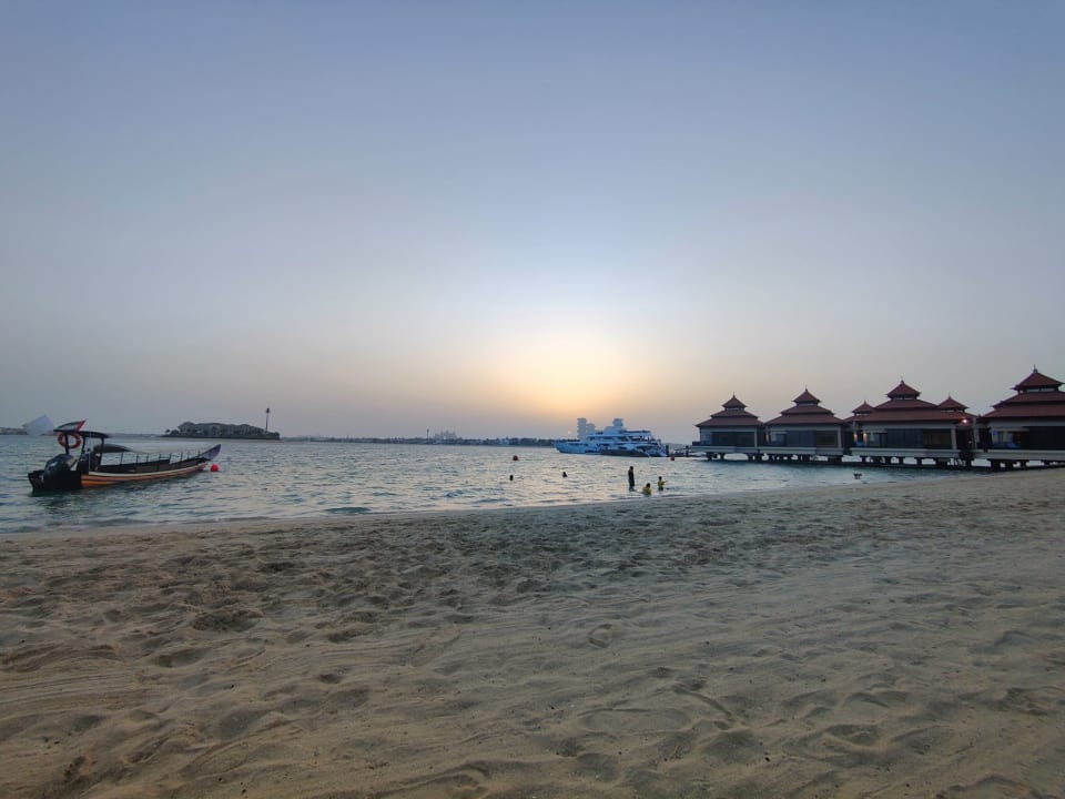 Strand Anantara The Palm Dubai Resort