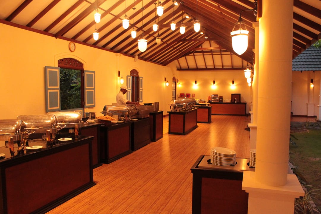 Büffet im Nebenrestaurant  Adaaran Select Meedhupparu Island Resort - Premium All Inclusive