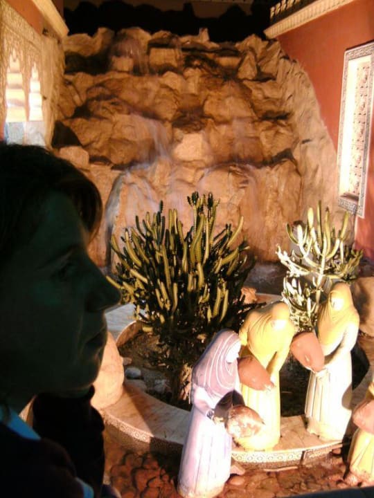 Ein weiterer Brunnen im Eingangsbereich Pickalbatros Alf Leila Wa Leila Resort - Neverland Hurghada