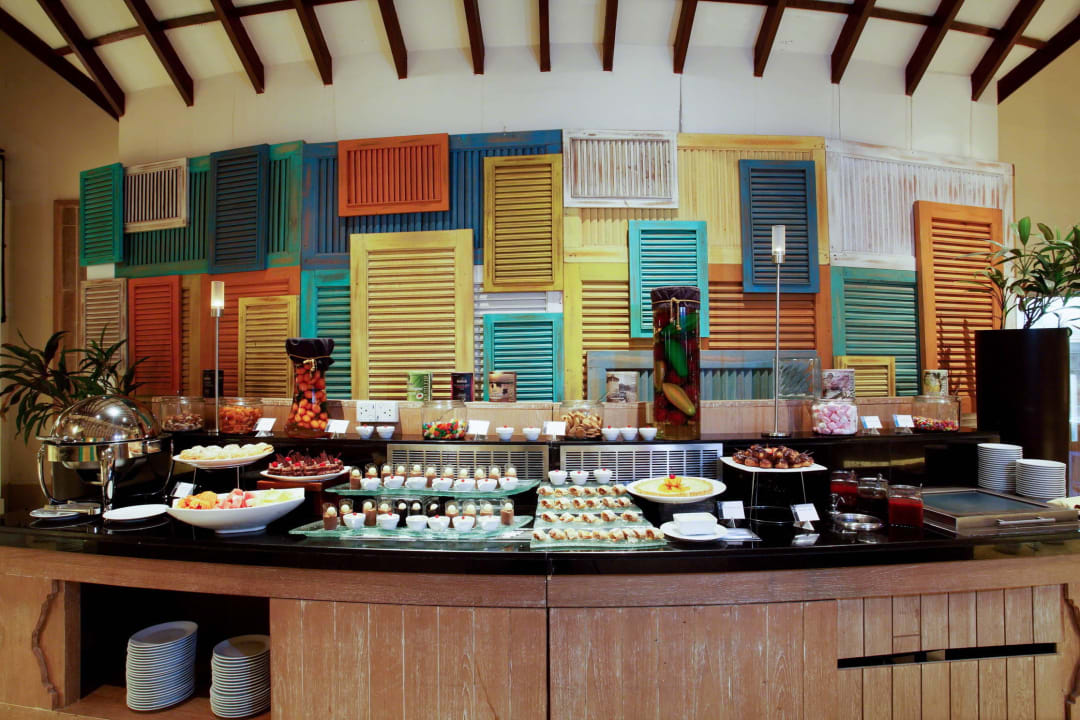 Reef Buffet Restaurant & Teppanyaki  Machchafushi Island Resort & Spa Maldives, The Centara Collection