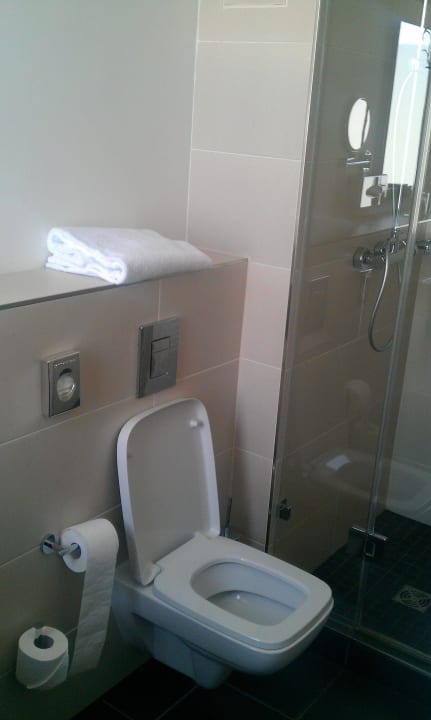 Bad Zimmer 610 INNSiDE by Meliá Berlin Mitte