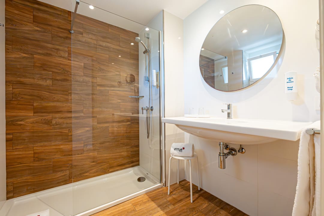 Zimmer Hotel Rosella by Intelier