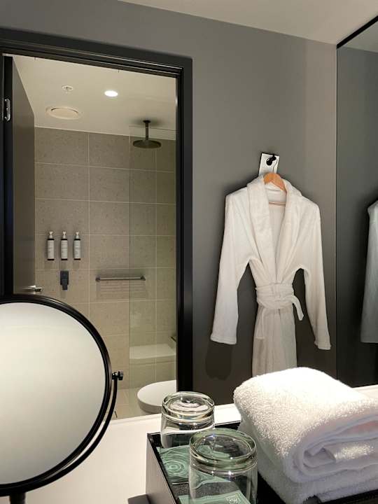 Zimmer AC Hotel by Marriott Melbourne Southbank