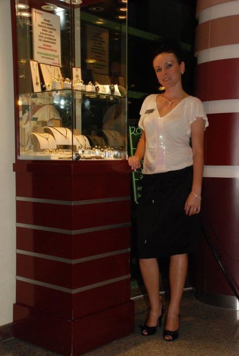 Katja Miss Gold VONRESORT Golden Coast