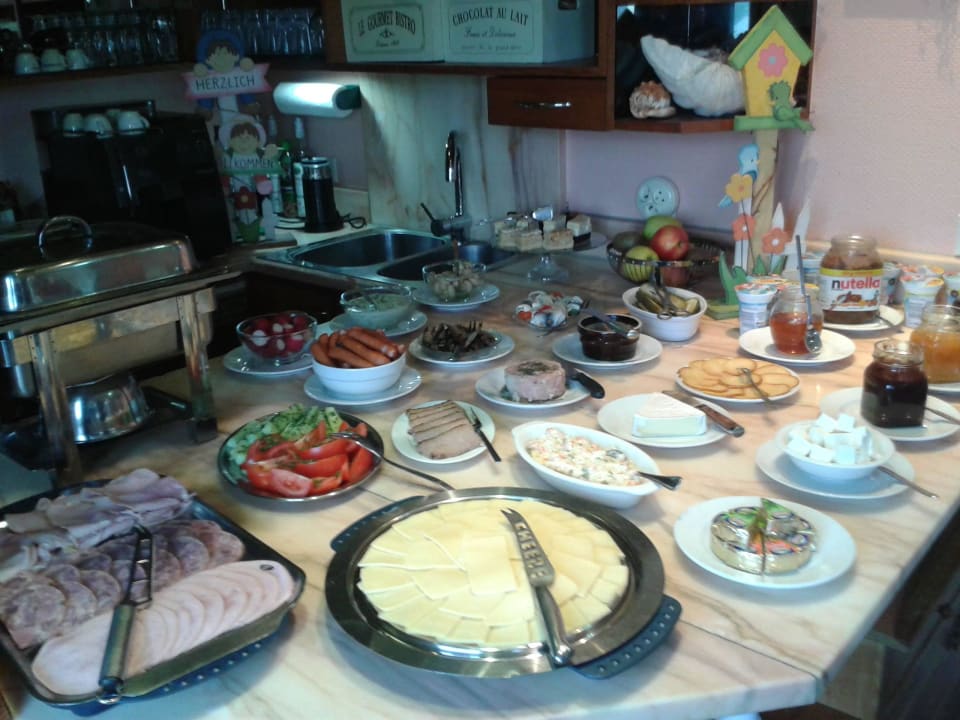 Super Frühstücksbuffet Avila Park