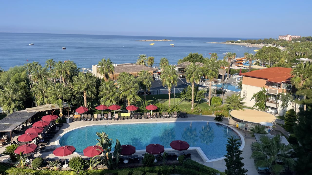 Pool Justiniano Deluxe Resort