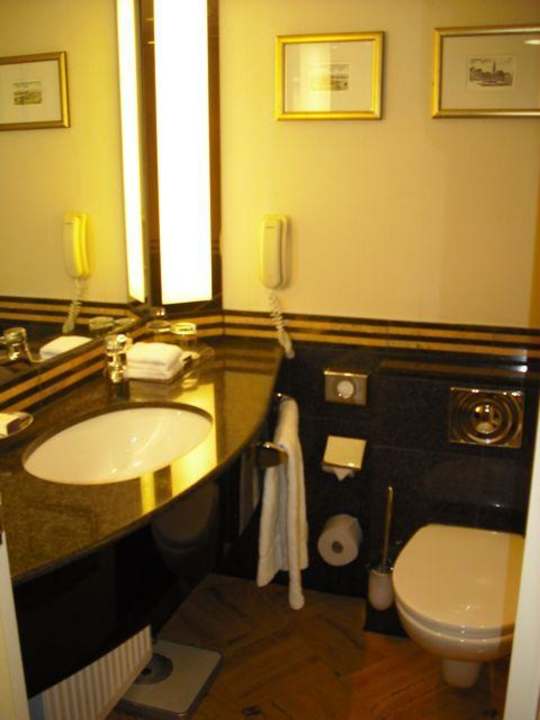 Bad Hotel InterContinental Frankfurt