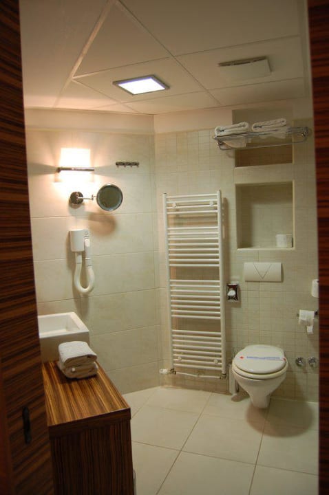 Badezimmer Bluesun Hotel Soline