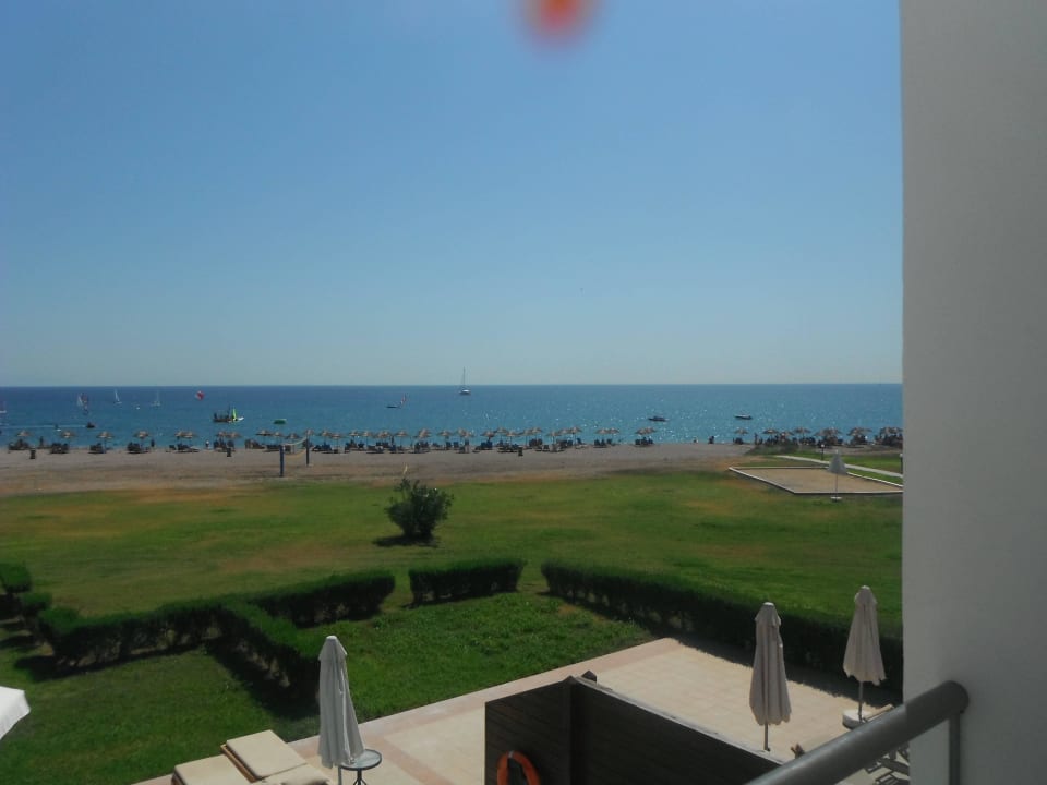 12 Asterias Beach Resort