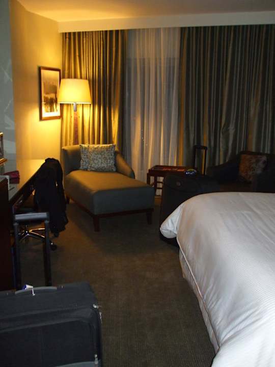 Zimmer mit Sitzgruppe Hotel The Westin Jersey City Newport