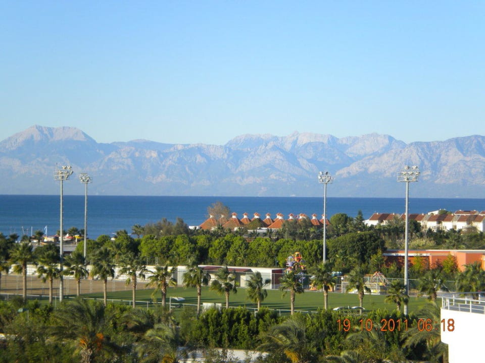 Vom Zimmer zum Mittelmeer Hotel Miracle Resort