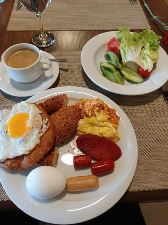 Gastro Side Aluna Hotel