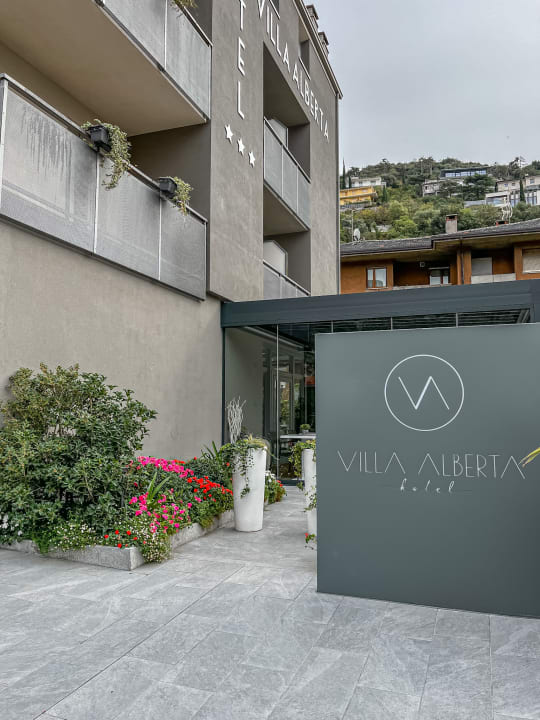 Außenansicht Hotel Villa Alberta