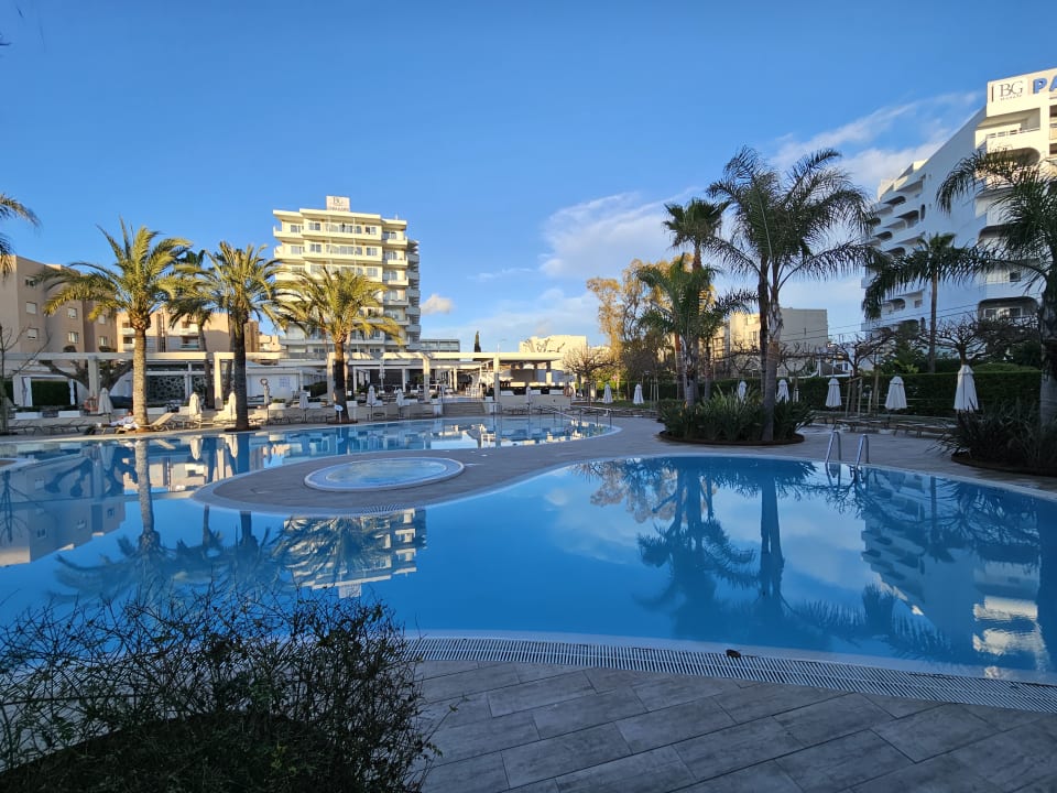 Pool BG Hotel Caballero