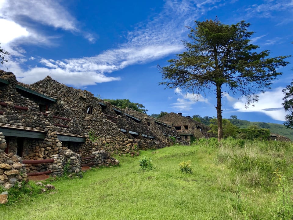 Außenansicht Hotel Ngorongoro Serena Safari Lodge