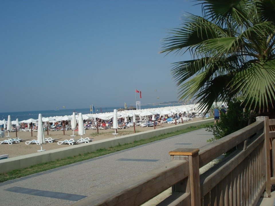 STrand mit Promenade PALOMA Perissia