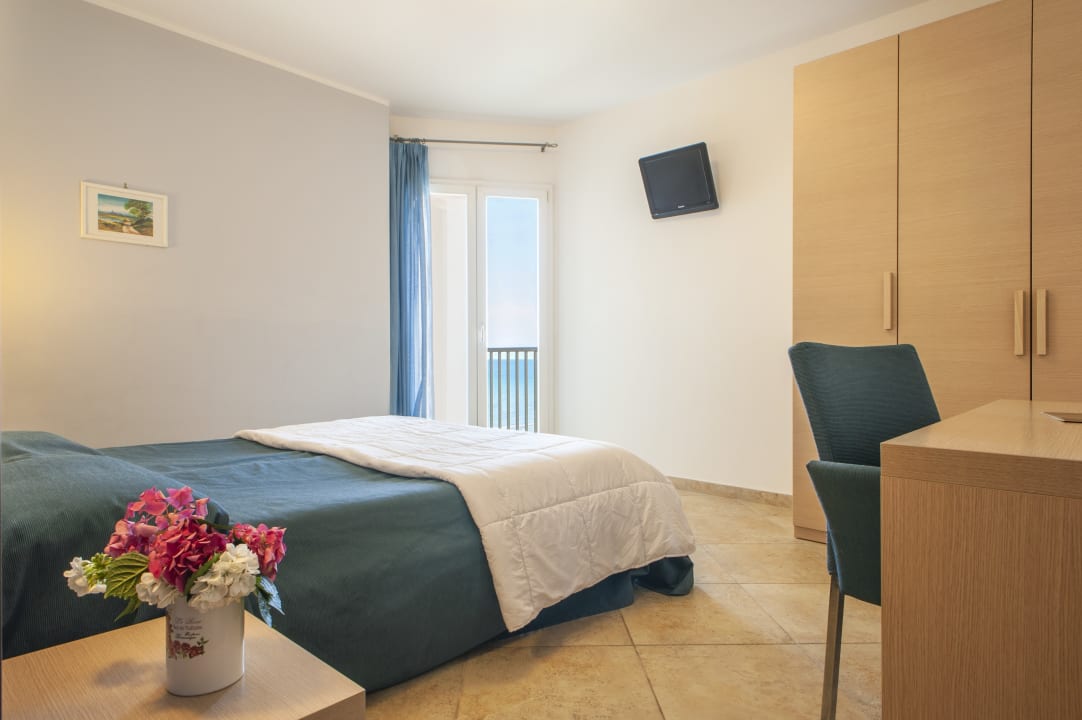 Zimmer Residence Villa Lo Scoglietto