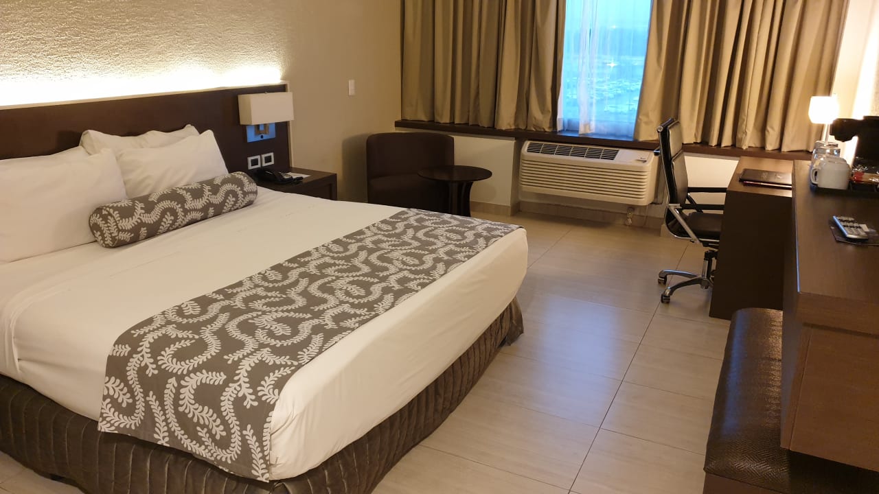 Zimmer Crowne Plaza Panama Airport