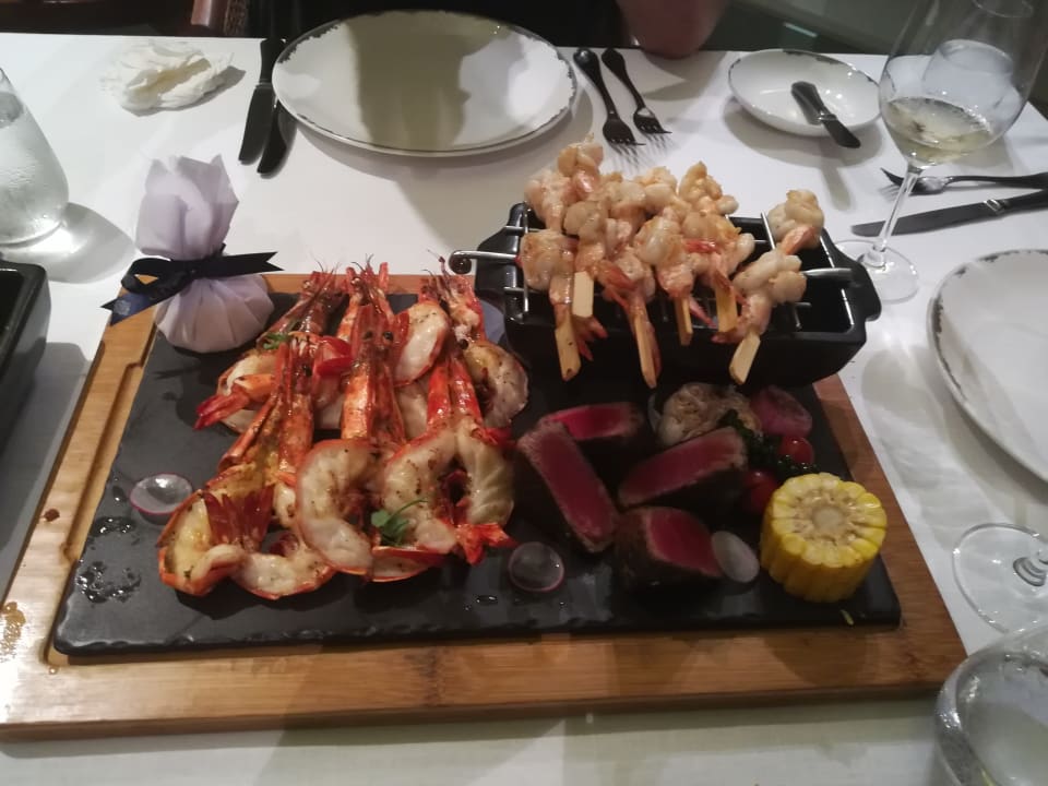 Gastro Amatara Welleisure Resort