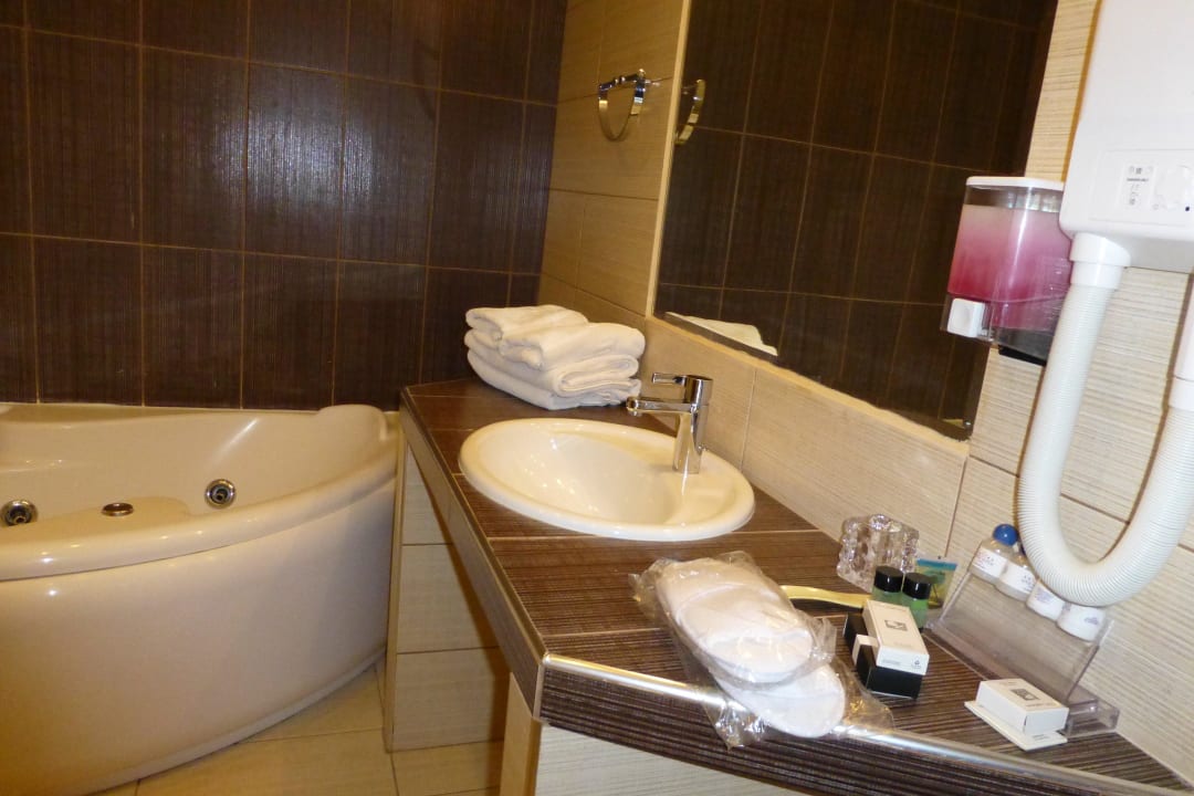 Bad mit Jacuzzi Astir Notos