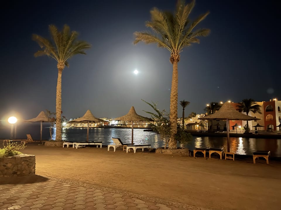 Strand Arabia Azur Resort