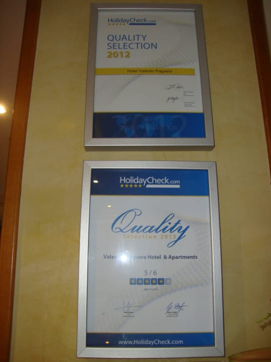 An der Reception Valentin Somni Hotel & Suites