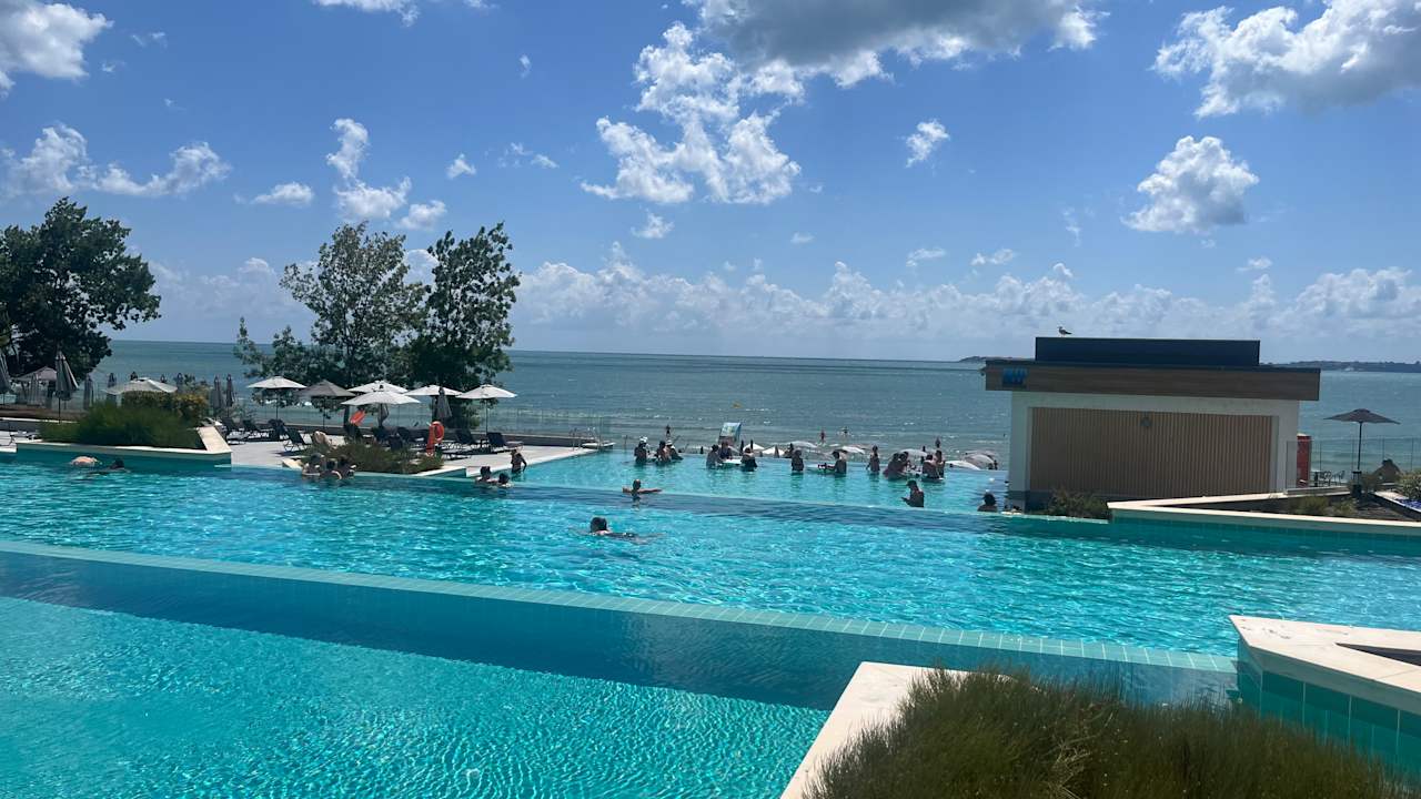 Pool Secrets Sunny Beach Resort & Spa