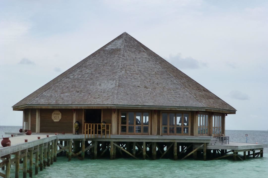 Asian Wok Restaurant Vilamendhoo Island Resort & Spa