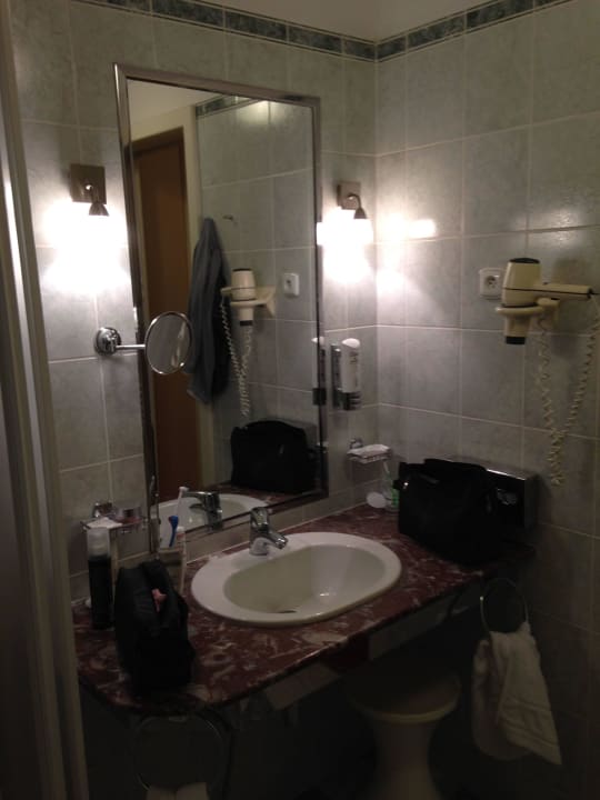 Blick Richtung Waschbecken Hotel Radium Palace