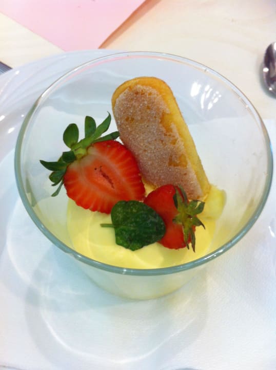 Dessert Hotel Apollo