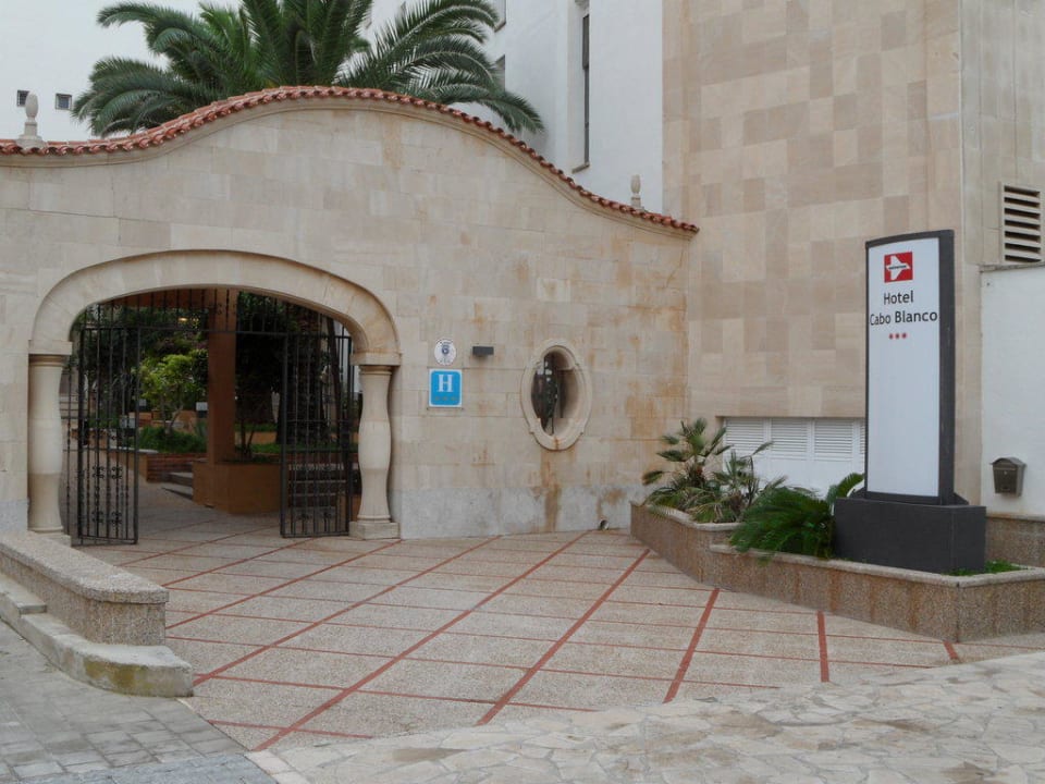 Hotelvorfahrt Universal Hotel Cabo Blanco - Adults Only