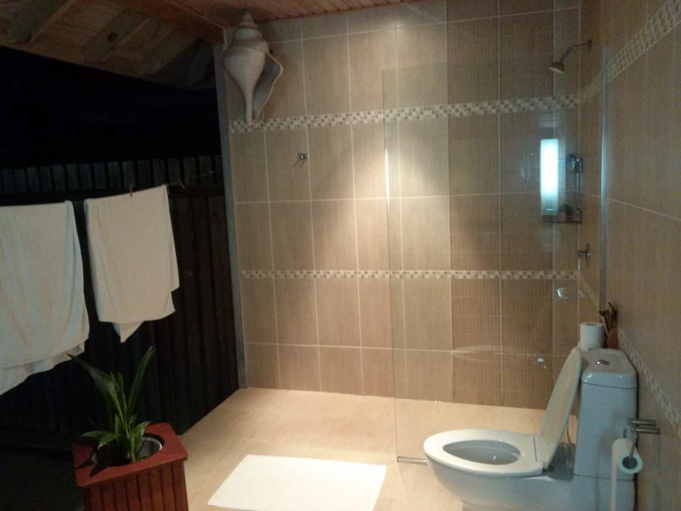 Zimmer Kuredu Island Resort & Spa