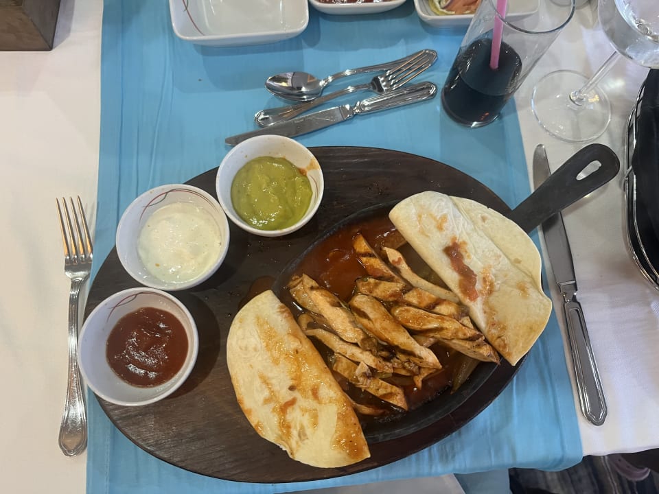 Gastro Quattro Beach Spa & Resort