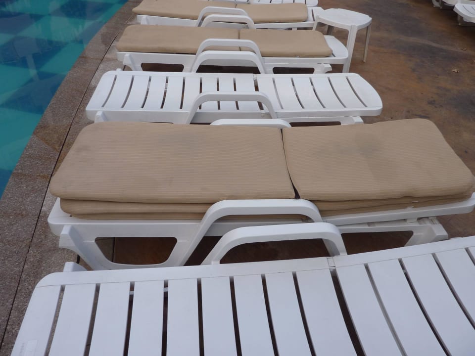 Unsaubere Auflagen Alba Sunny Beach