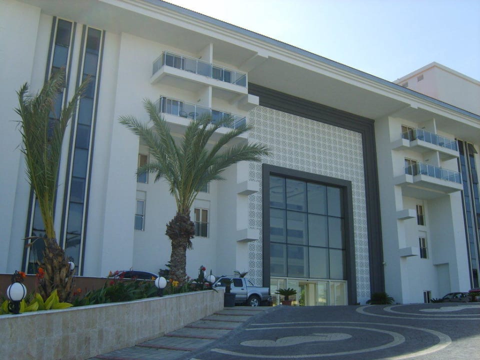 Hotelauffahrt Seaden Sea World Resort & Spa