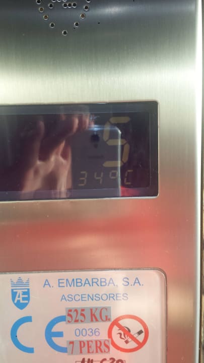 Im Aufzug wird es heiß Hotel Abades Nevada Palace