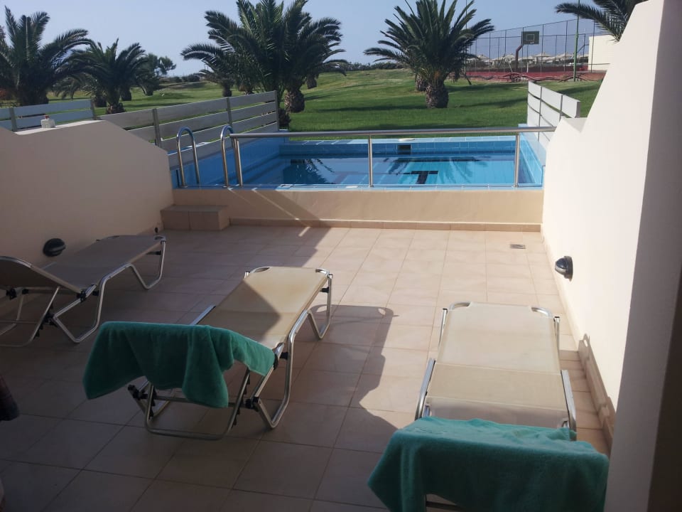 JS mit Pool Vantaris Palace