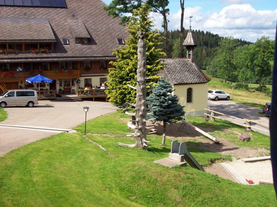 Kapelle und Spielplatz Gasthof zum Engel